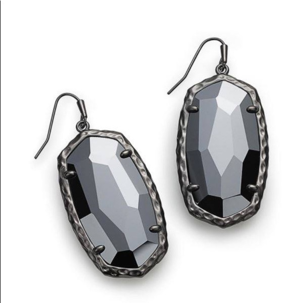 SOLD | Kendra Scott - Elle Drop Earrings
